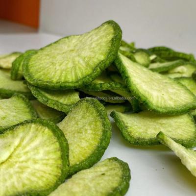 China Low Temperature Vacuum Fried Vegetable Chips Crispy Green Radish Healthy Green Turnip for sale