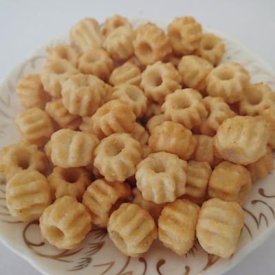 China Web celebrity puffed leisure small food crispy squid balls squid coils rice crackers for sale