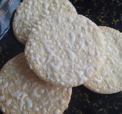 China Edible Salt Rice Crispy Cheese Crackers Fairy Shell Crisp Butter Biscuits for sale