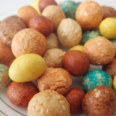 China Various Color Japanese Peanut Crackers Crunchy Mixed Sugar Coated Peanuts for sale