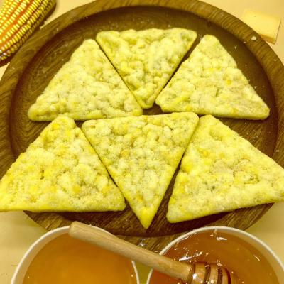Chine Puces délicieux croquantes de biscuit de maïs de triangle : Grain sans gluten et entier, et éclatement avec le flavo à vendre