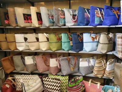 China Woven Grass Bag Women Summer Shopping Bag Beach Bag Handle Bag Seagrass Straw Tote Bag for sale