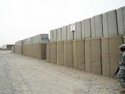 China 2X1X1m Welded Gabion Box Green Pvc Coated Steel Welded Wire Rolled Garden Fencing for sale