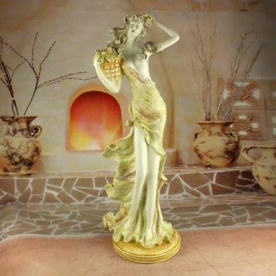 China 2015 the cheapest resin toy sculpture QG-C0051 hot sell in USA for sale