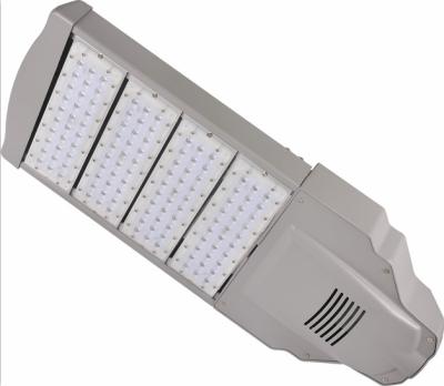 China Aluminum Alloy Waterproof IP65 LED Street Light Suitable For City Lighting Modular LED Light à venda