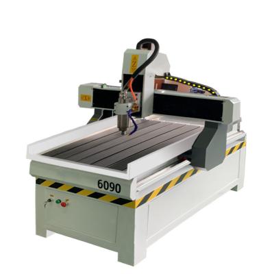 中国 3D 6090 CNCのルーター機械2200W CNCの彫版機械 販売のため