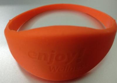 China Passive RFID Wristband MI-FARE Ultralight EV1 13.56MHz NFC Wristband For GYM Fitness for sale