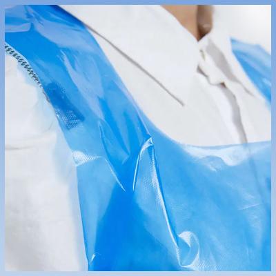 China Industrial CPE Blue Disposable Aprons For Adults Pollution Proof for sale