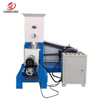China 4500.000kg Package Gross Weight Poultry Farm Pet Food Pellet Making Machine for sale