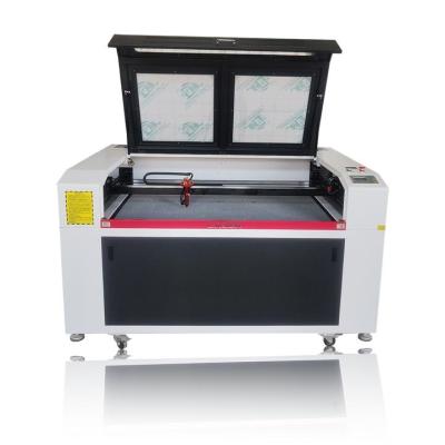 China 10.6um CO2 Máquina de corte com laser gravador 0-400mm/s Com dispositivo de elevação à venda