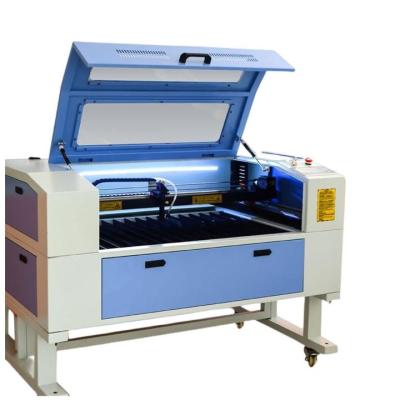 China 9060 Mini máquina de gravação a laser CNC com CO2 0-400mm/s Ar de arrefecimento à venda