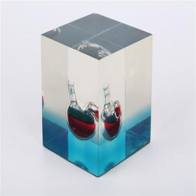 China Personalized Transparent Square Paper Weight , Liquid Filled Paperweight for sale