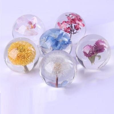 China Resin Mold Ball Paper Weight , Clear Acrylic Paperweight Ball for sale