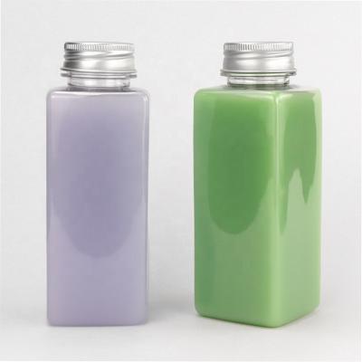 China Botellas cuadradas de plástico de grado alimenticio boca ancha botella de jugo de frutas ODM de 350 ml en venta