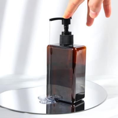 China 280ml Plastic Shower Gel Bottle Luxury PET Shampoo Pump Bottle for sale