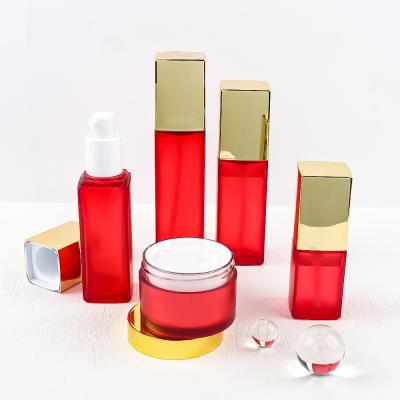 China Luxury Cosmetic Portable Perfume Bottle 120ml With Spray Cap for sale