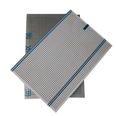 China El rodillo de aluminio perforado de los paneles de techo del panal cubrió el color blanco del poliéster en venta