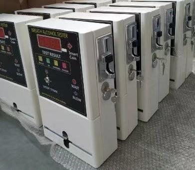 中国 At319 Electrochemical Led Breath Alcohol Tester Module Changeable 販売のため