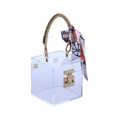 Cina Scatola di valigia in acrilico perpetua prospettiva scatola di fiori copertura in vetro decorativa immagazzinamento regalo per le vacanze in vendita