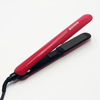 China Professional Flat Iron New Style Titanium Plate Hair Straightener With Teeth Comb en venta