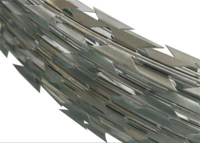 Китай Горяч-окунутая гальванизированная катушка колючей проволоки бритвы концертины Cbt-65 с Dia петель 500 mm продается