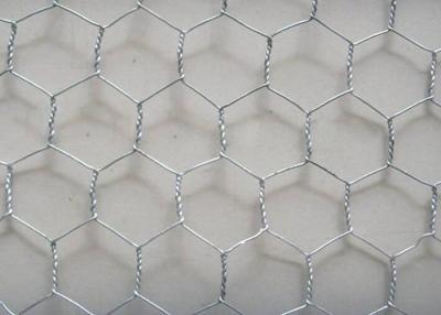 China 1X1 In 2mm Chicken Wire Mesh Roll 30m Rabbit Wire Mesh Fencing Hexagonal Wire Netting for sale