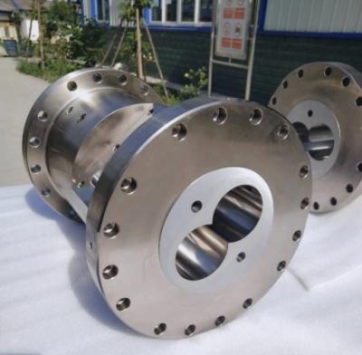 China 80/156 Twin Bimetallic Conical Screw And Barrel Twin Screw Extruder Parts en venta