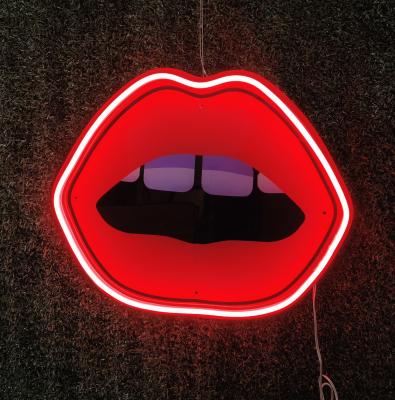China La decoración Art Handmade Neon Sign USB de la pared accionó la impresión de la señal de neón roja de los labios de las mujeres en venta