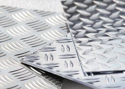 Китай Лист настила ромбовидного узора алюминиевый, алюминиевая выбитая плита 3003 5052 6061 продается