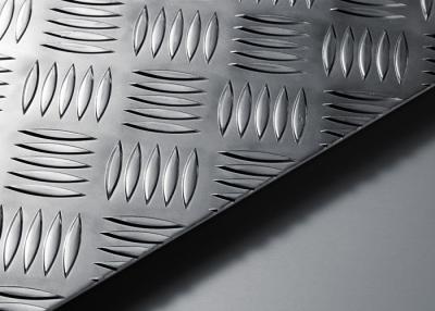 China 1060 5052 Diamond Tread Aluminum Sheet, folhas de alumínio de pouco peso das escadas internas à venda