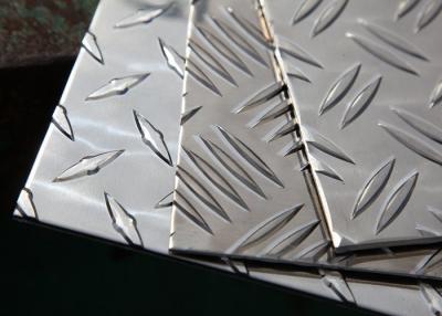 China O passo de escada de 3003 H22 Brite chapeia a folha de alumínio personalizada largura da placa do verificador à venda