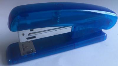 China Transparent Blue Plastic And Metal Material 24/6 26/6 Staples Office Stapler for sale