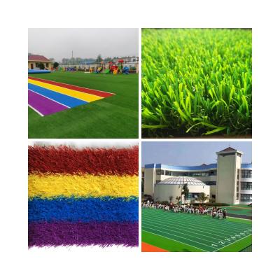 China grama colorida verde de Artificaial Rumput Sintetic do quintal do relvado da colocação de 25mm 30mm à venda