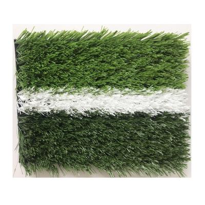 Chine Terrain de football synthétique d'herbe artificielle de 9000Dtex 50mm terrain de gazon de terrain de Futsal de Football Durable à vendre