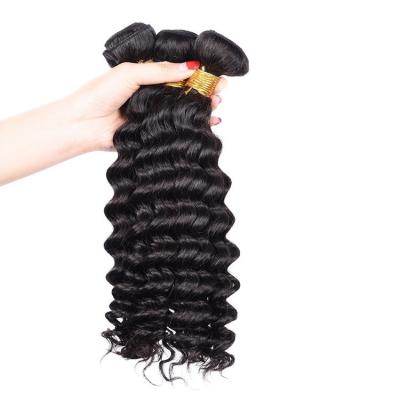 China Non Shedding Brazilian Human Hair Bundles Brazilian Curly Hair Weave 12’’ - 30’’ for sale