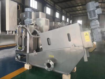 China Máquina de la centrifugadora para la prensa de tornillo de desecación del barro en venta