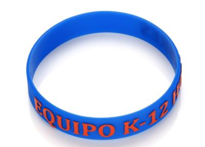 Chine Le bleu vigilant médical gravent des bracelets en refief faits sur commande imprimés en caoutchouc de silicone de lueur d'Advertsing à vendre