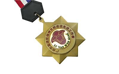 China Deportes de encargo baratos de las medallas del premio del metal y medalla del metal con calidad excelente hecha en fábrica en venta