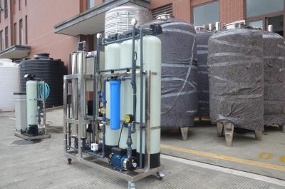 Chine Usine 1000LPH de filtration du système RO de purification d'eau de puits à vendre