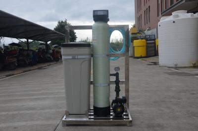 China Sistema automático 1000LPH do emoliente do tratamento da água do uso da casa à venda