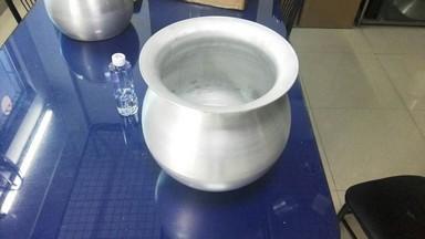 China OEM 1.8mm Aluminum Spinning Bucket Metal Spinning Parts for sale