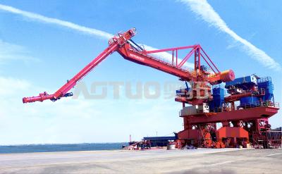 China 10 Mg/M³ Rail Mobile Ship Unloader Apply In 1000～70000 DWT Low Noise for sale