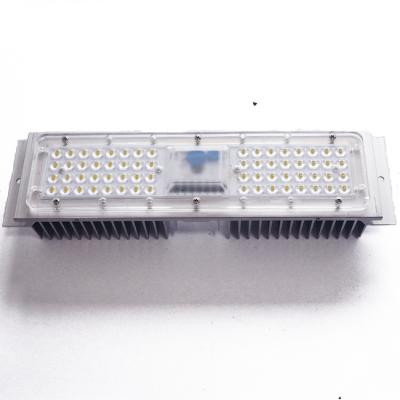 China AC220V Led Street Light Components SMD3030 Optical PC With Heat Sink for sale
