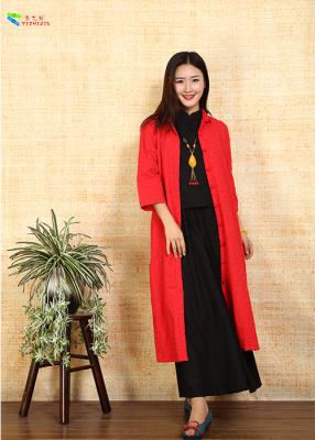 China Chaqueta china roja de las mujeres largas, capa acolchada chino de la capa doble para la primavera en venta