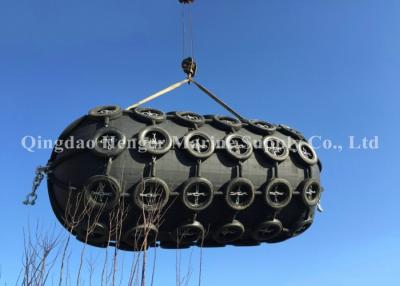 China Good Gas Tightness Inflatable Pneumatic Marine Fender D4.5 × L6m With Tyre Chain Net for sale
