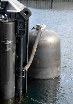 China defensas submarinas sumergibles de 3300×5000m m semi - para la protección submarina en venta