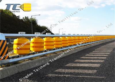 Cina Barriera di sicurezza della barriera della guardavia di rotolamento di sicurezza di strada principale Eva Rolling Barrels in vendita