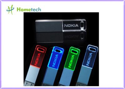 China 3D modificó memoria USB 2,0 a 3,0 del cristal para requisitos particulares 8gb del logotipo con la luz llevada en venta