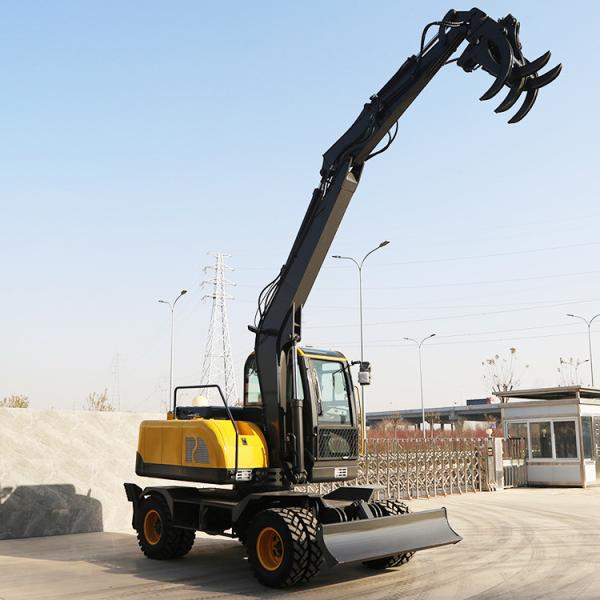 Quality Super Large Excavator 7000KG ZHONGMEI Earthwork Projects Wheel Digger With Cab for sale