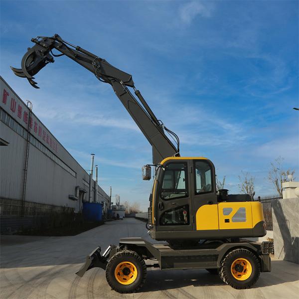 Quality Super Large Excavator 7000KG ZHONGMEI Earthwork Projects Wheel Digger With Cab for sale